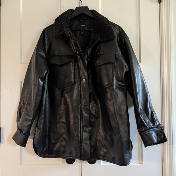 Jackets & Blazers - Forever 21 Women's L Black Faux Leather Shearling Collar Oversized Shacket Coat